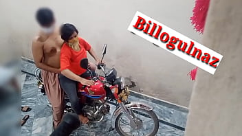 Desi babe gets fucked on bike by friend in homemade video